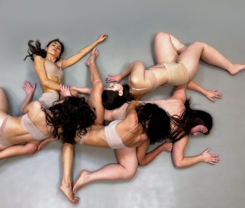 Abitare il dolore, attraversare la trasformazione La danza come linguaggio di cura Abitare il dolore, attraversare la trasformazione La danza come linguaggio di cura